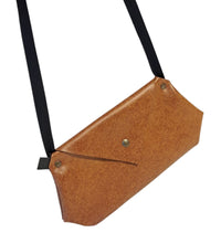 Load image into Gallery viewer, Purse Poch camel