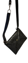 Load image into Gallery viewer, Sac Post cuir vannerie noir