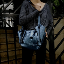 Load image into Gallery viewer, Sac Tulip Cuir Metal Saphir-Nada Bags Paris