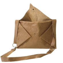 Load image into Gallery viewer, Sac Post Cuir Wild Soft Camel-Nada Bags Paris