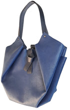 Load image into Gallery viewer, Sac Tulip Caba cuir bleu grainé