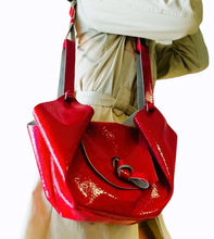 Load image into Gallery viewer, Tulip_knot_verni_rouge_1