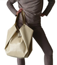 Load image into Gallery viewer, sac_tulip_golf